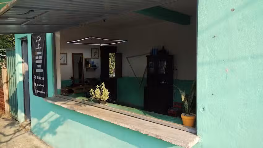 Una Barberia Mas
