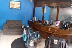 Uvias Barbershop San Jos&eacute; Casas Ca&iacute;das