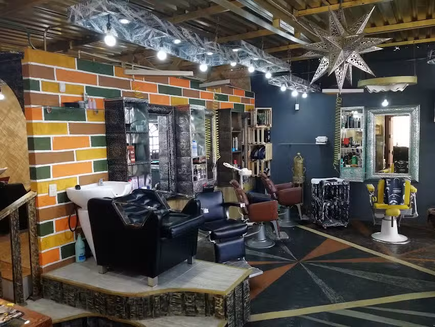 Vanidozos Barber&iacute;a & Sal&oacute;n