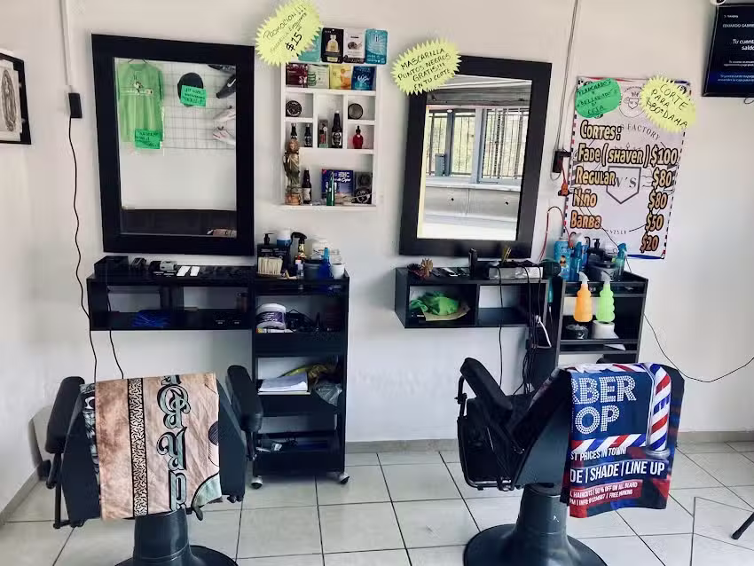 W&rsquo;s Men&rsquo;s Factory Barber&iacute;a 2